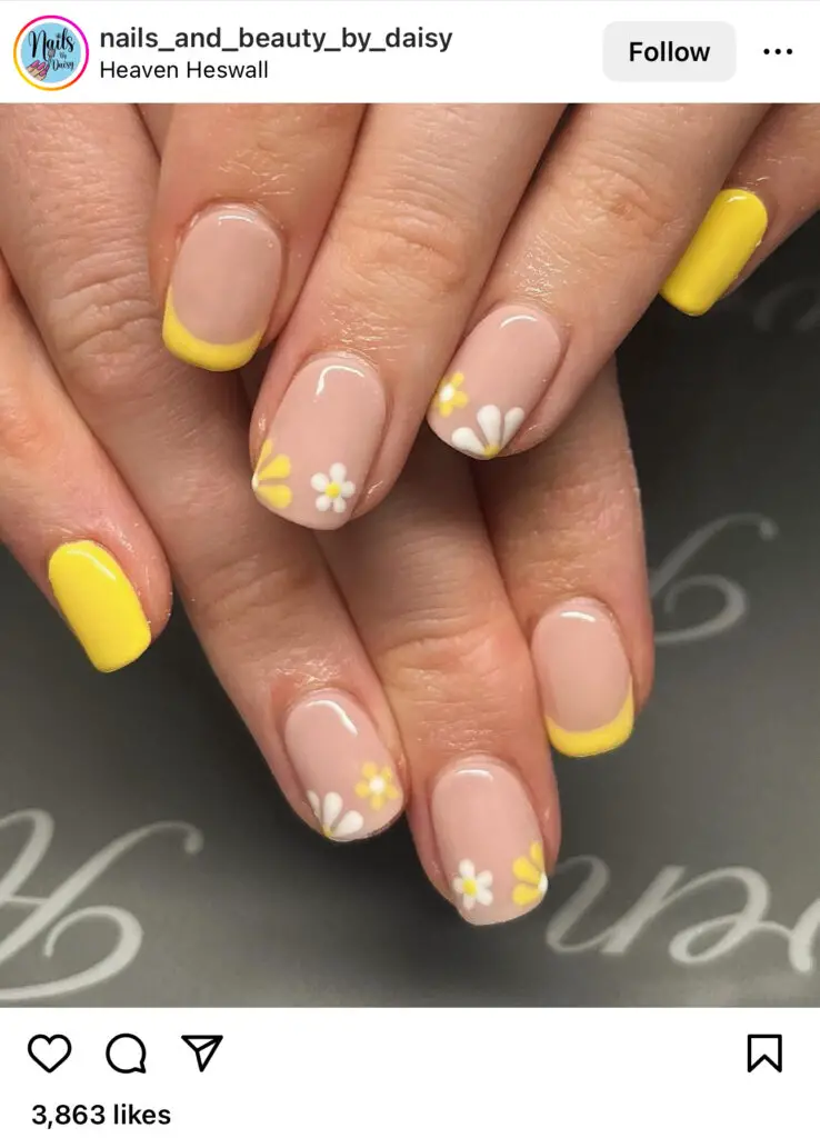 Yellow And White Daisy Summer Nails