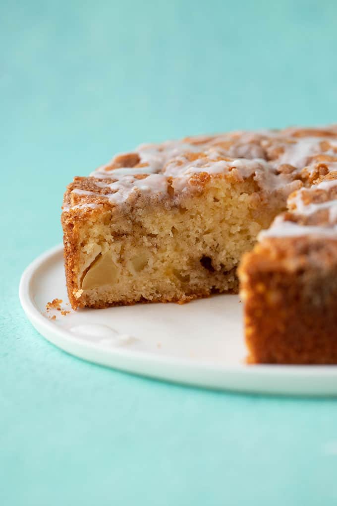 Cinnamon Apple Cake 