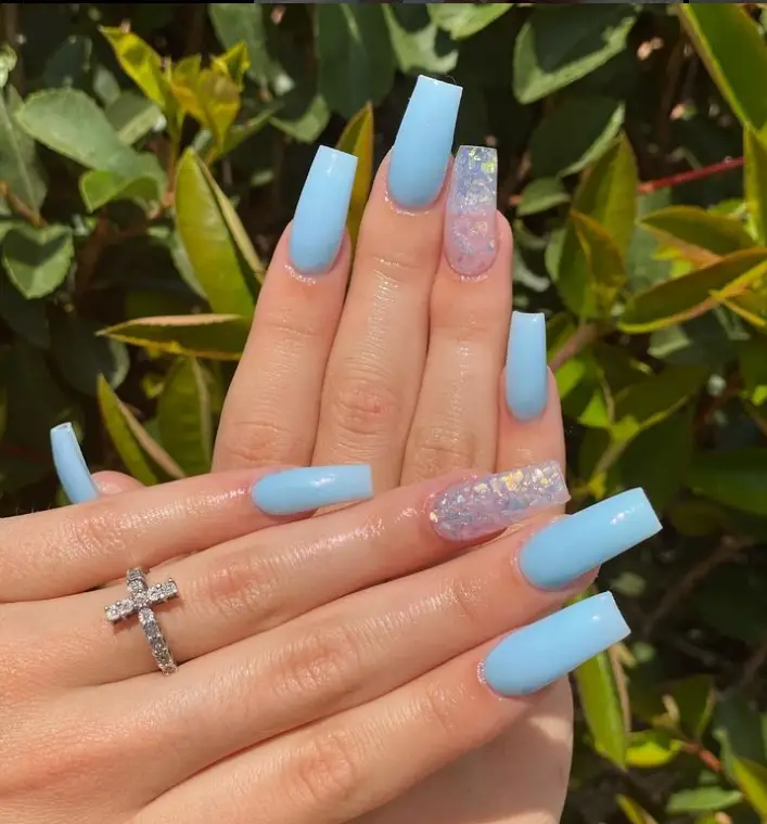 Glitter Baby Blue Nail Design For Summer 