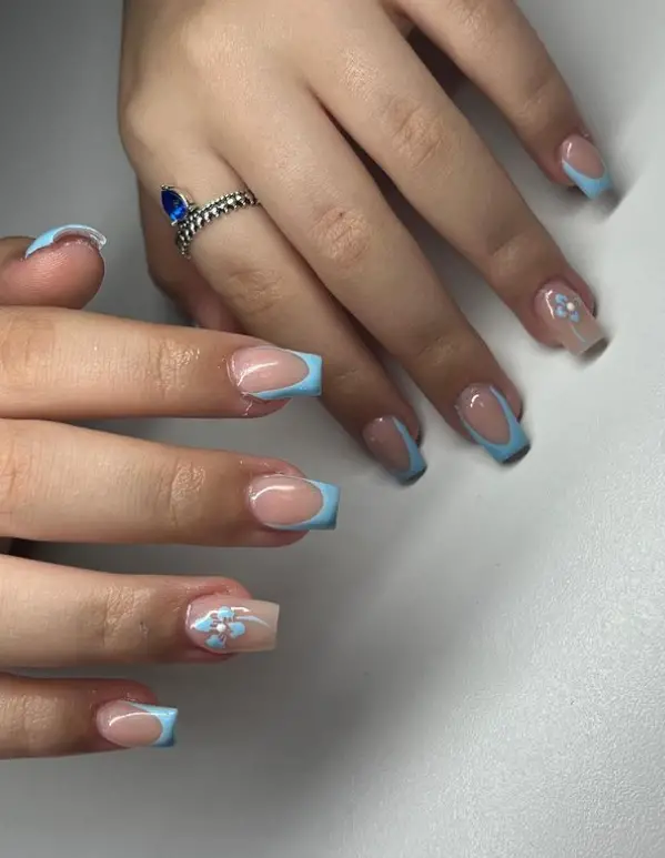 Simple Flower Nail Design For Summer 