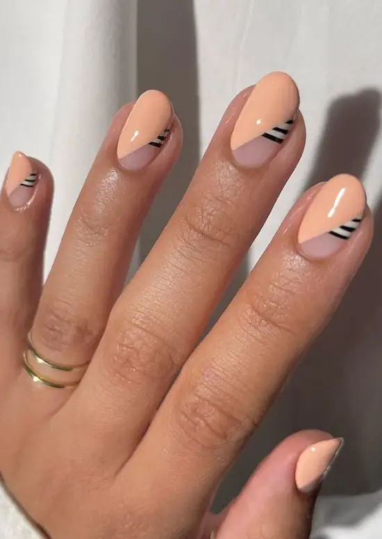 Cute Short Nail Design For Summer 