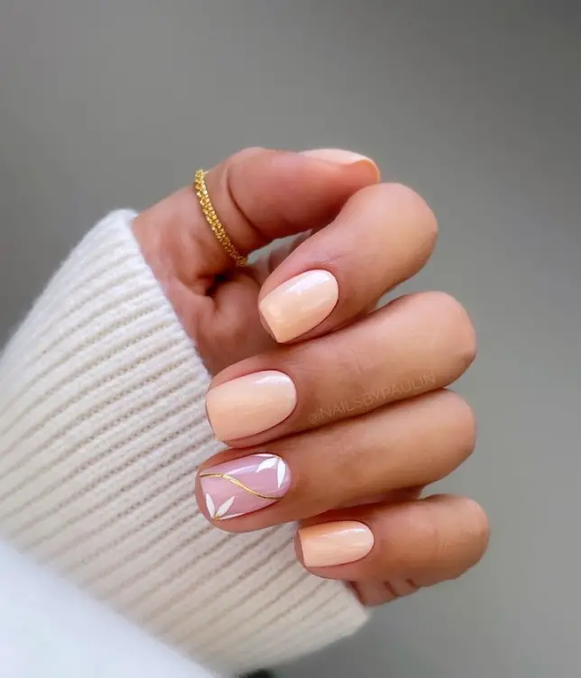 Pastel Orange Summer Nails 