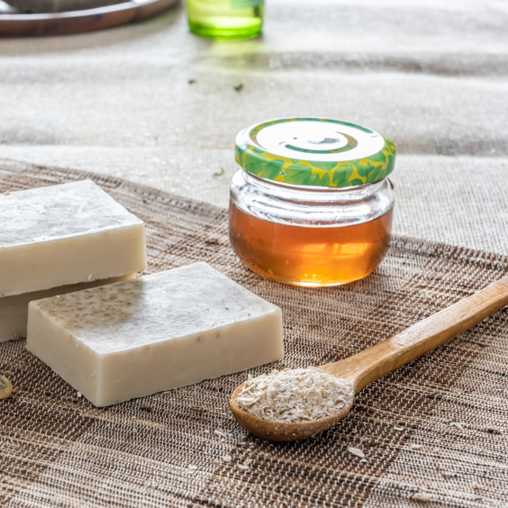 Oatmeal and Honey Face Mask