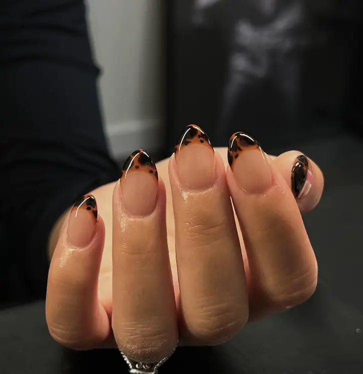 Tiger Fall Nail Inspo 