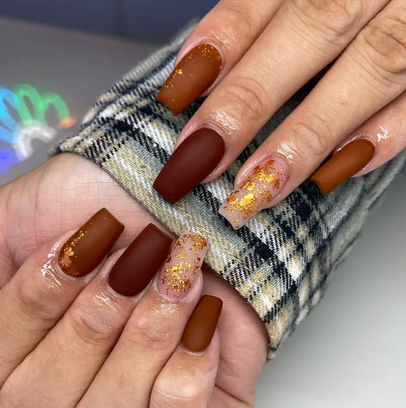 Brown And Gold Fall Nail Inspo