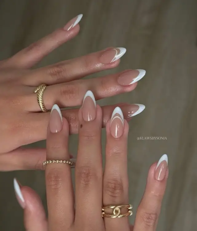 French White Classy Nails Inspo 