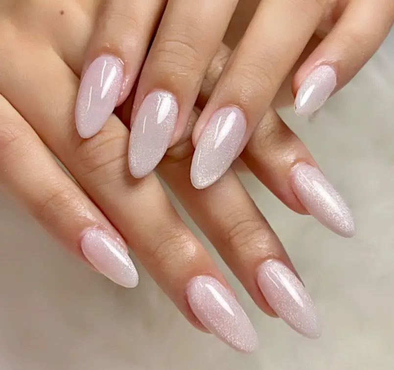 White Glitter Nail Inspo Design