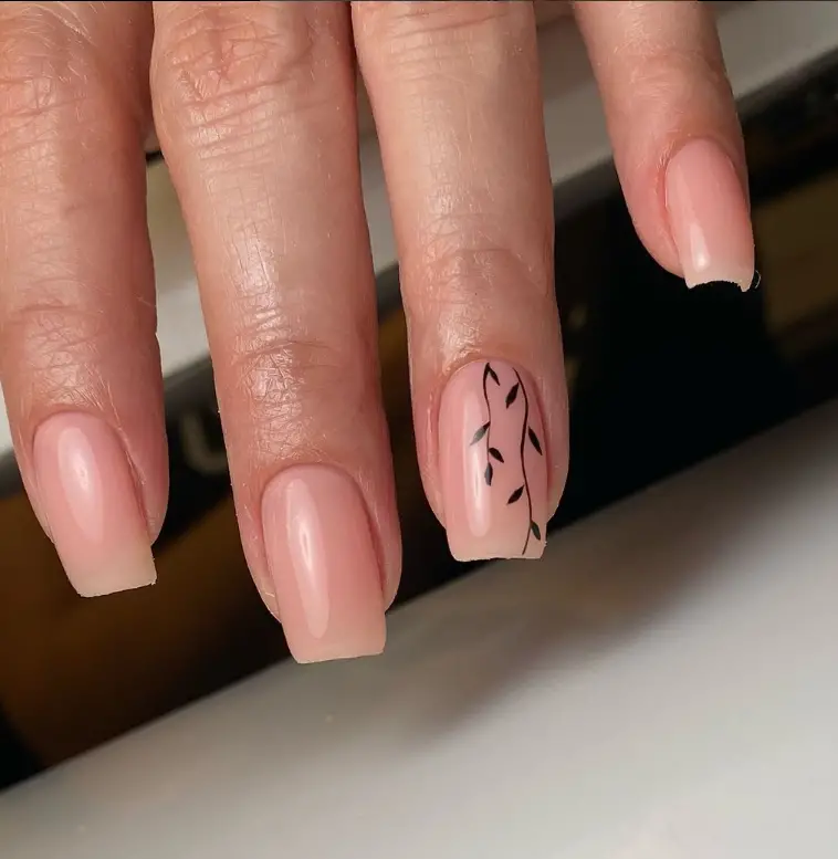 Simple Flower Classy Nail Inspo