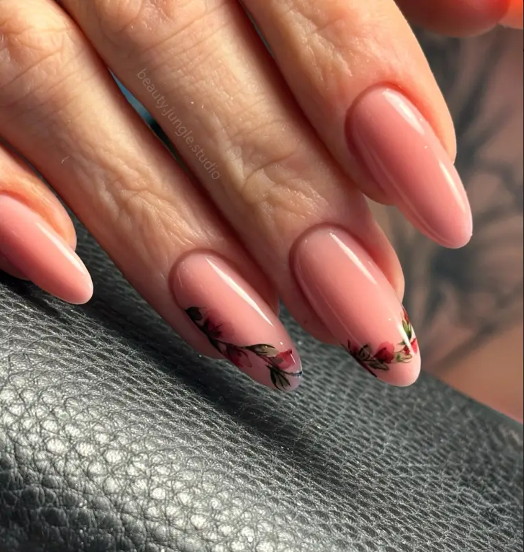 Simple Flower Classy Nail Inspo 